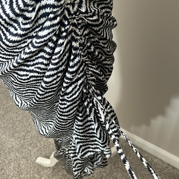 CINQ A SEPT -NWOT- Christel Dress in Ivory/Navy - Picture 9 of 14